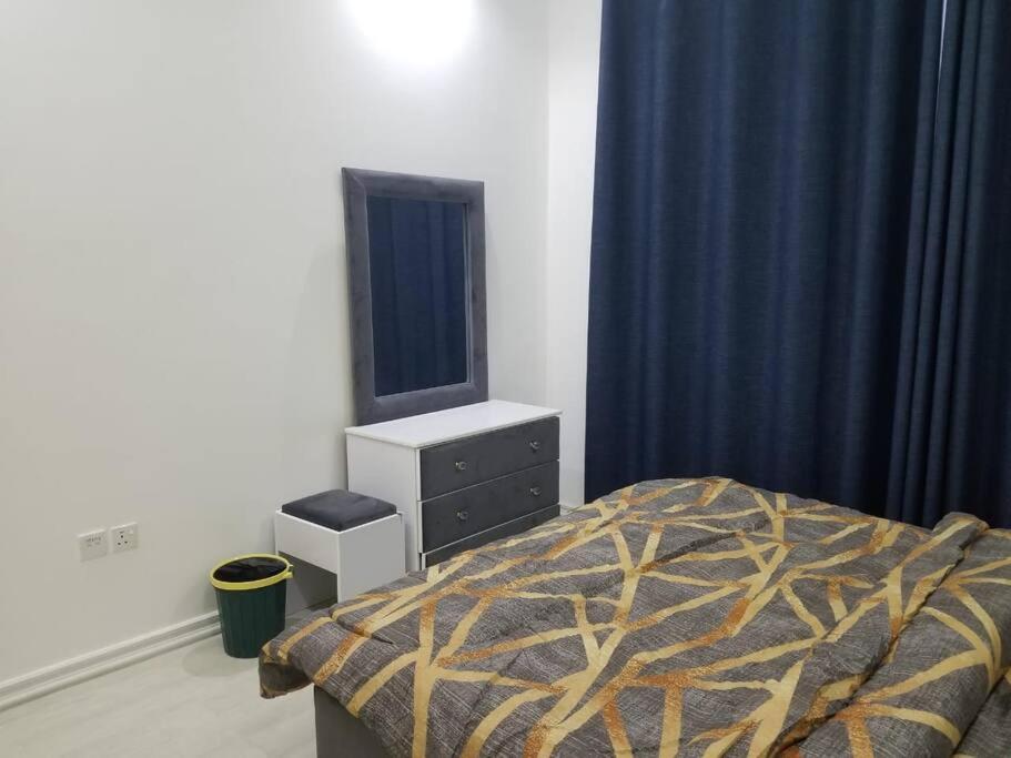 Luxurious 3bhk In *